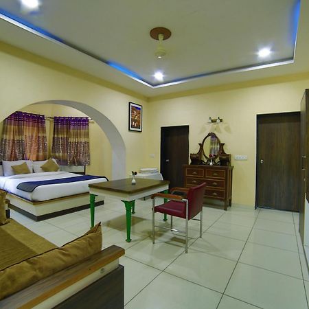 Briars Heritage Mount Abu Exterior photo