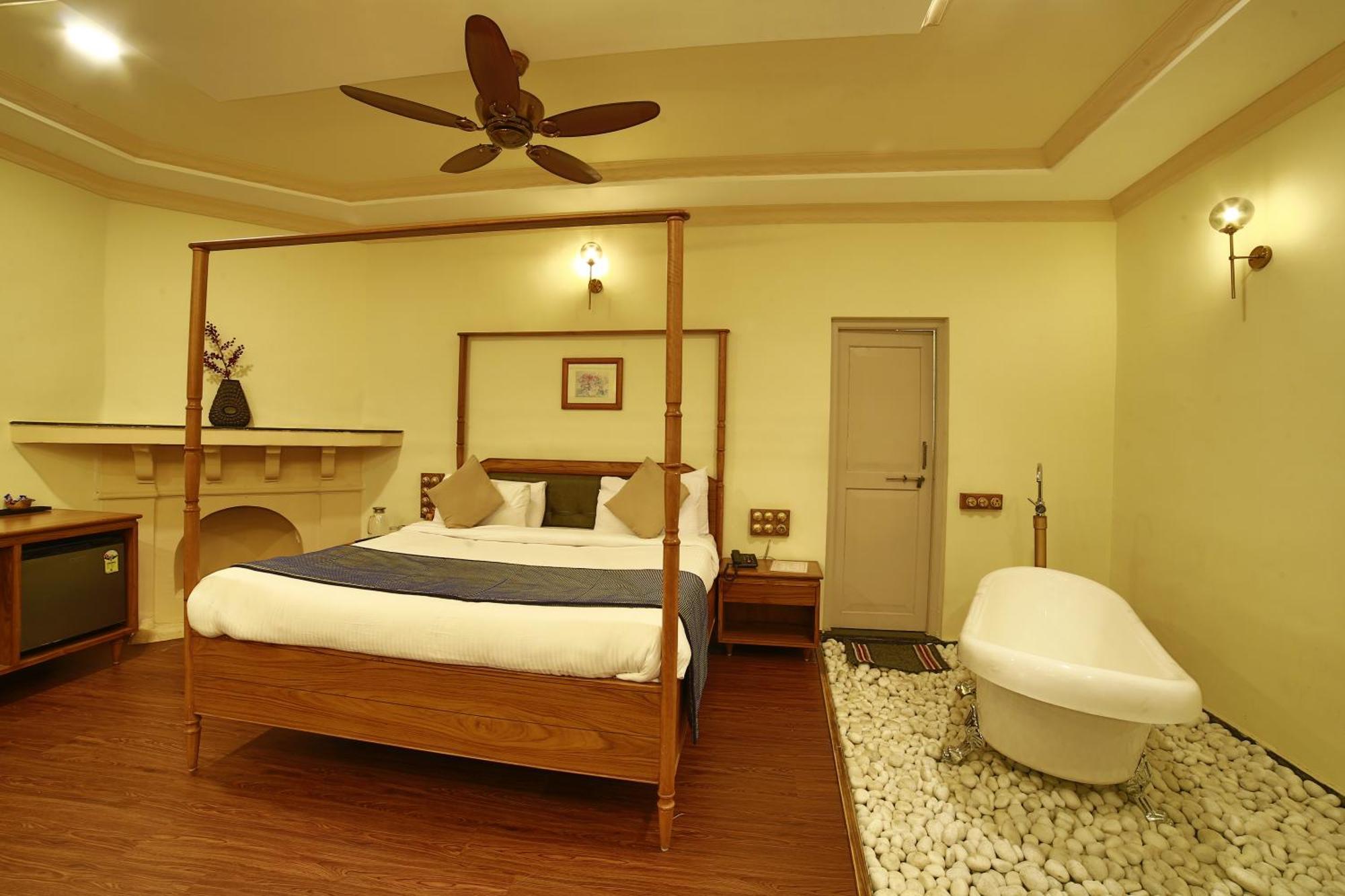 Briars Heritage Mount Abu Exterior photo