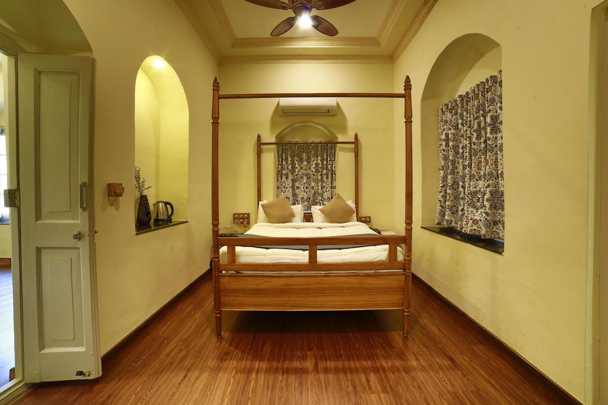 Briars Heritage Mount Abu Exterior photo